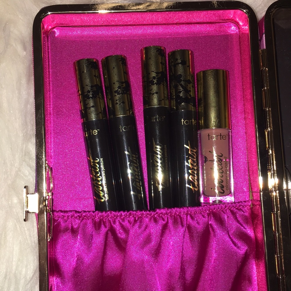 NEW TARTE MAKE UP BAG W SURPRISE TARTE products - Picture 2 of 3